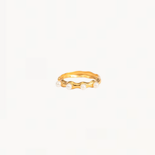 Curves Art Ring